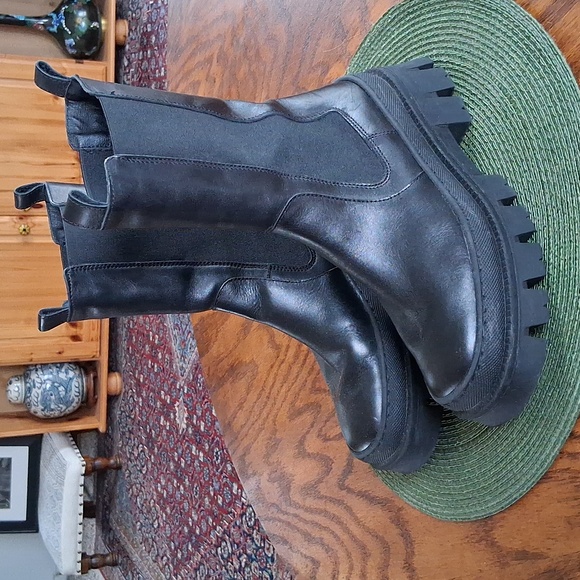Kenneth Cole Black Leather Whimsigoth Maple Boots Size 5.5 - Picture 1 of 12